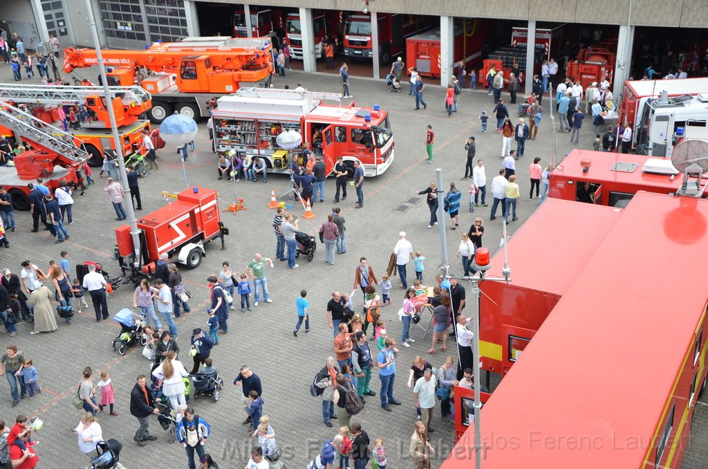 Tag der Offenen Tuer BF Koeln Weidenpesch Scheibenstr P722.JPG